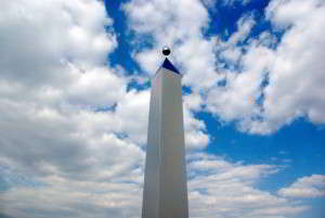 Obelisk auf der Halde Hoheward